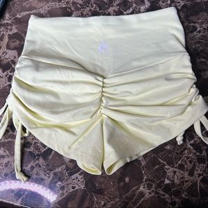 RYDERWEAR SCRUNCH BUM SHORTS